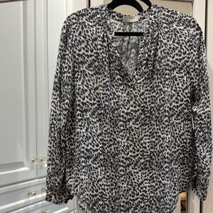 Velvet Black and White Printed V-Neck Blouse